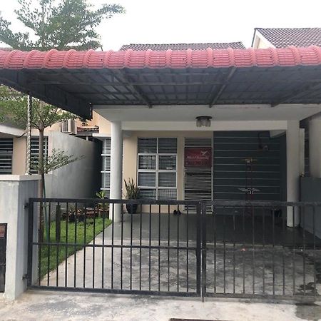 Miker Homestay Сери-Искандар Экстерьер фото